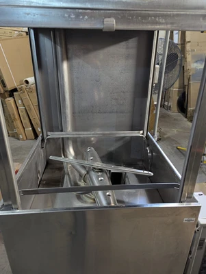 Hobart AM-14T dishwasher with build in new Booster  new overflow pipe and comple