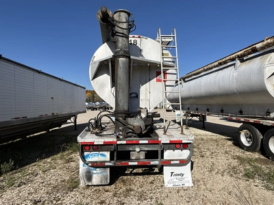 Used 2012 WARREN BULK FEED TRAILER Tanker Trailers Michigan US | Miedema Asset Management Group #1709523