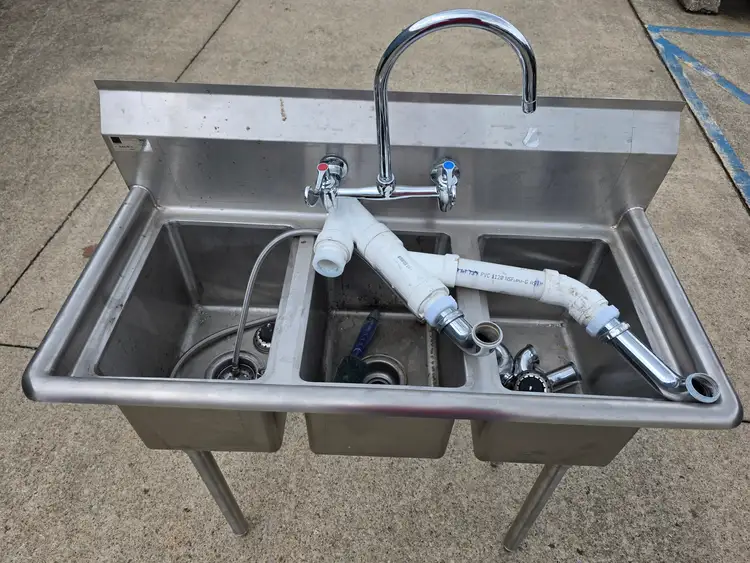 Used Elkay Used Elkay 39" X 19.75" 3 Compartment Stainless Steel sink with Faucet - SS412 Sinks Illinois US | Falcon Restaurant Supply #1373528