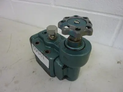 USED SPERRY VICKERS XGL03B10