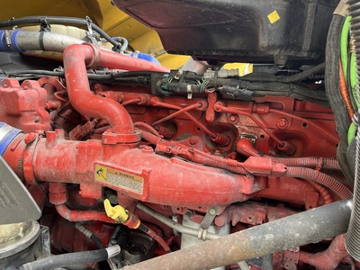 USED 2017 PETERBILT 567 6X4