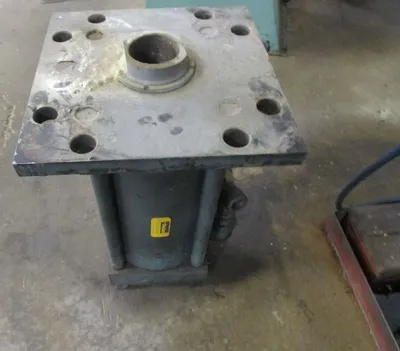 USED CLIFTON A-1461