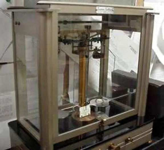 0276 Seederer-Kohlbusch (Seko) Balance Scale