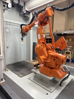 USED ABB IRB 4400/45, MAGICWAVE 4000