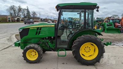 USED 2017 JOHN DEERE 5090GV
