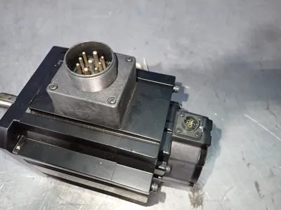 NEW OMRON R88MK90010FBS2