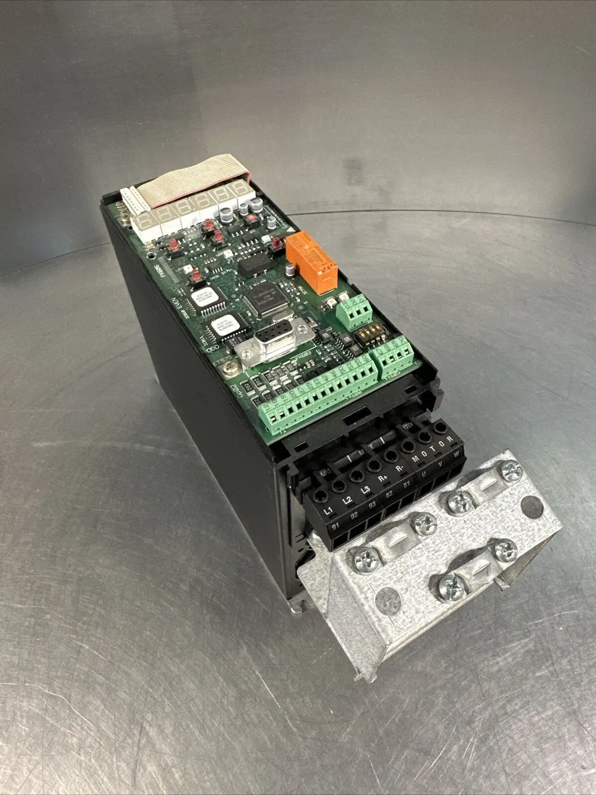 USED Danfoss DANFOSS 195N1030 VLT2811 380-480V