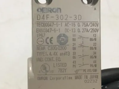 USED OMRON D4F-302-3D