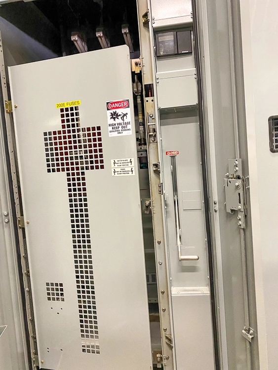 Used 1996 S&C CDA-749682 Switchgears | Solutions 4 Manufacturing #943503