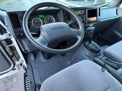 Used 2019 ISUZU NQR Reefer Trucks Florida US | Truck and Van Outlet #1509201