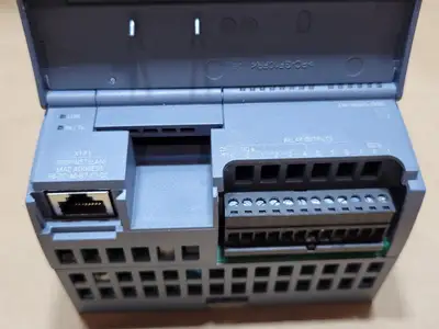 USED SIEMENS 6ES7214-1BG40-0XB0
