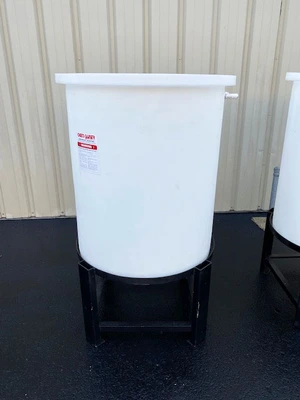 Chem-Tainer 110 Gallon Poly Molded Plastic Tank