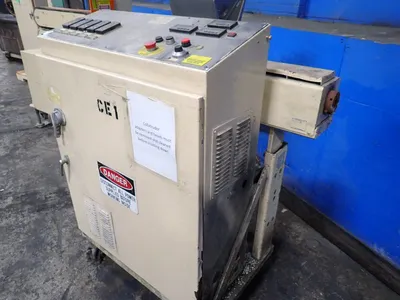 Novatec 18" X 18" X 21" Extruder