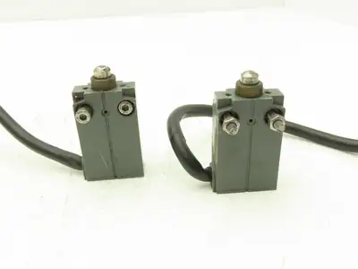 Telemecanique XCB A1102 Plunger Limit Switch 1.5A  Lot of 2