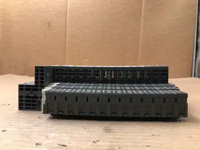 SIEMENS SIMATIC S7 ET 200S PROFIBUS I/O Distribution System 24V