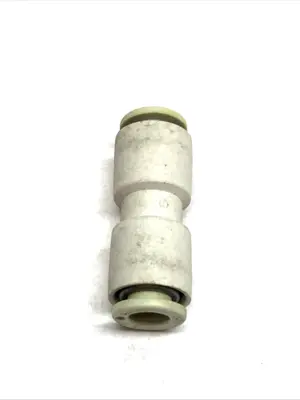 USED SMC ONE-TOUCH STRAIGHT UNION FITTING 6MM TUBE LOT OF 25