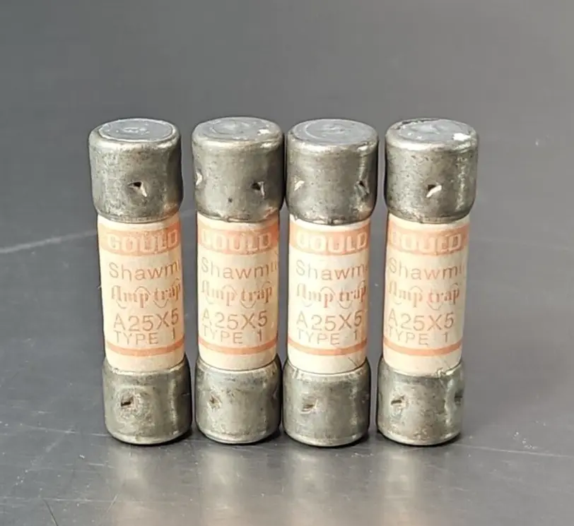 Gould shawmut Goul Fuses Amptrap Type 1. Lot of 4. Loc4E30