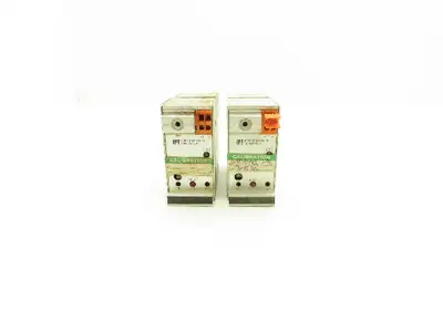 Moore Electronics IPT/4-20MA/3-15PSIG/20PSI-FA8 Pressure Transmitter Lot of 2