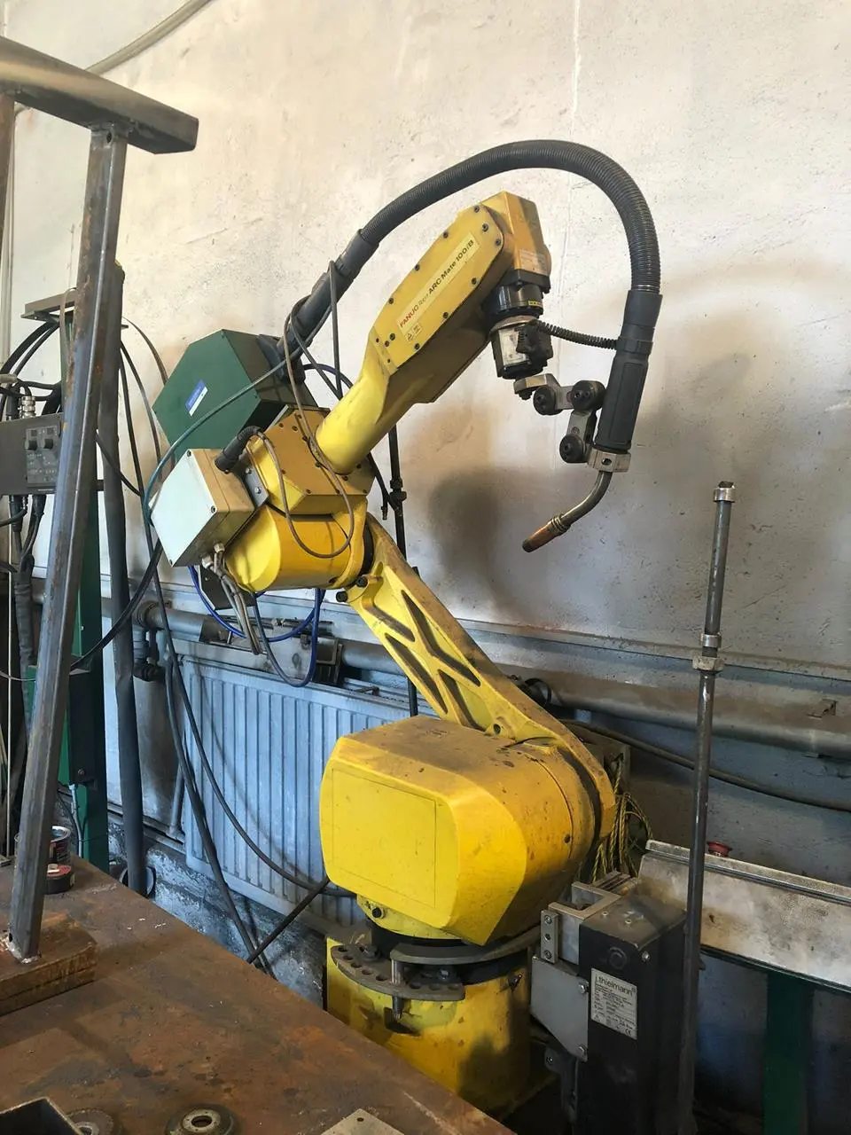 USED 2007 FANUC ARC MATE 100IB