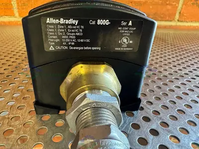 Used ALLEN BRADLEY ASSEMBLED STATION 12-250 VAC W/ EMERGENCY STOP Electronics & Components California US | Equipment Lab #1427416
