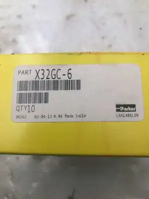 Parker X32GC-6 Fluid Plastic Connector -NIB of 10