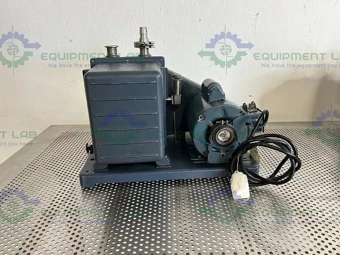 Used WELCH 1402 DUOSEAL BELT-DRIVEN ROTARY VANE VACUUM PUMP 115/230V Rotary Pumps | Equipment Lab #486122