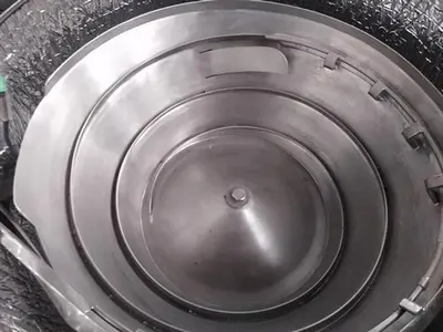 Ozaf model VL2T Stainless Steel Vibratory Cap feeder