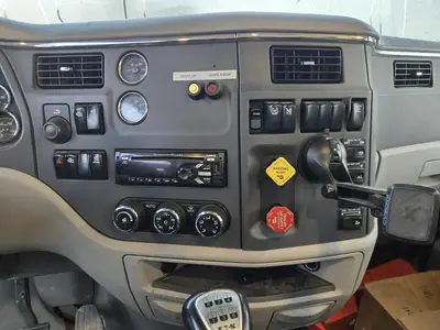 USED 2018 PETERBILT 567
