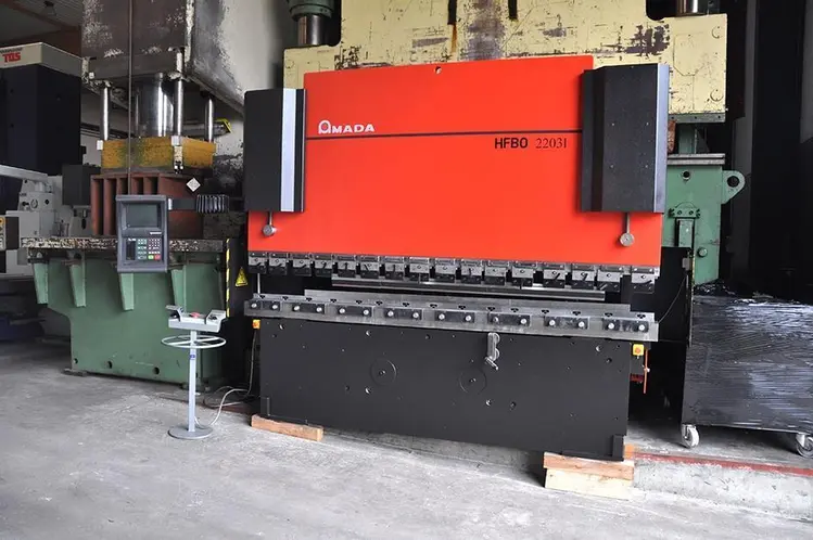 Used AMADA PROMECAM HFBO 220 TON X 3100 MM CNC Press Brakes | Apt International N.V #373076