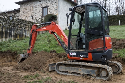 USED 2022 Kubota U27-4