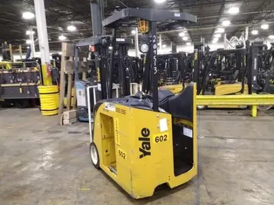 USED 2023 YALE ESC030