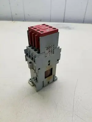 USED ALLEN BRADLEY 700-CF310*