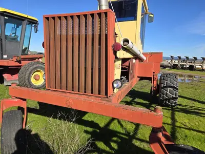 USED 1990 NEW HOLLAND 1118
