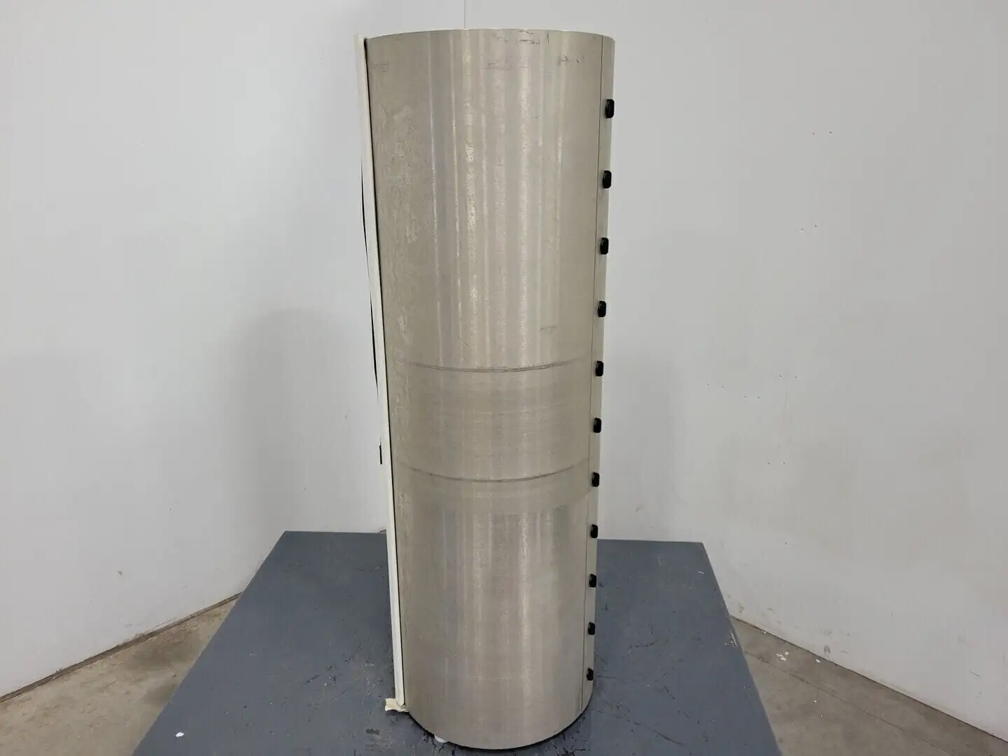 49" x 16" Cylindrical Metal Tank w/ Wiring