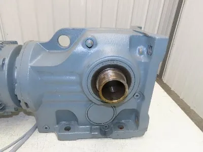 Sew Eurodrive KH77B DRN100L4/BE5 Brake Gear Motor 64.75:1 27rpm 3Kw 220/380V 3PH