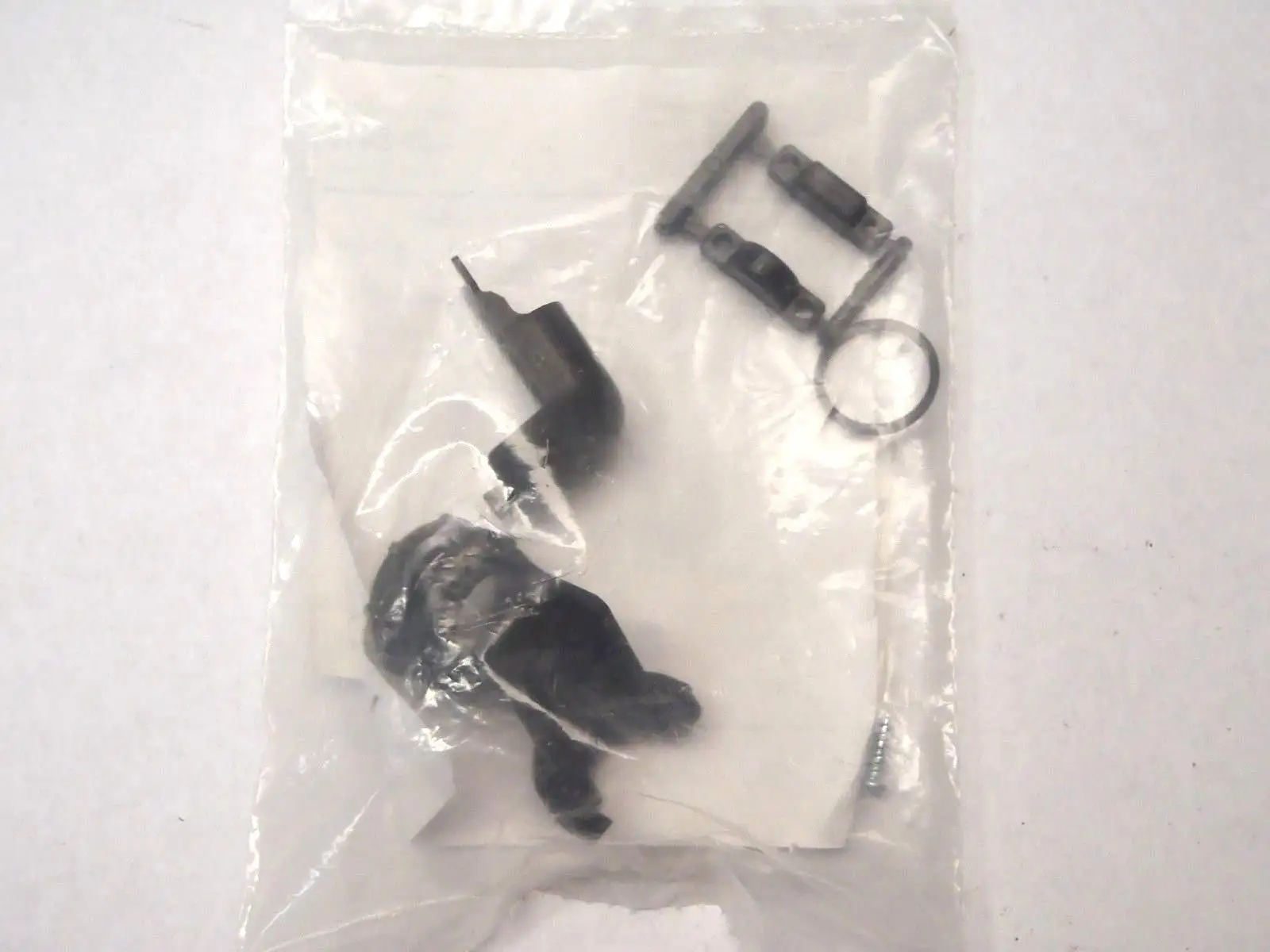 TE Connectivity 1546349-2 Right Angle Cable Clamp Size 17 - New