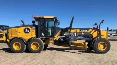 USED 2023 Deere 772GP