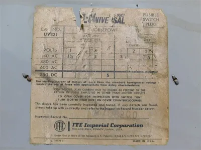 ITE UV321 XL-Universal Bus Duct Fusible Safety Switch Plug 30A 240VAC 7.5HP Used