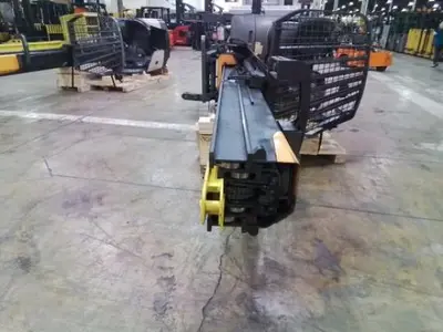 USED 2020 CROWN RMD6095S-32