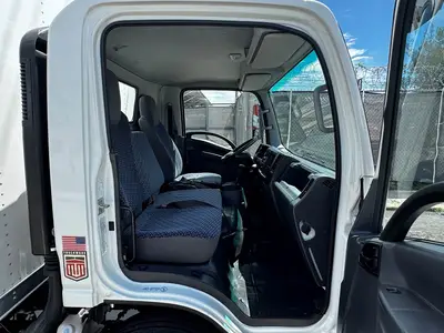 Used 2023 ISUZU NPR HD Box trucks Florida US | Truck and Van Outlet #1509136