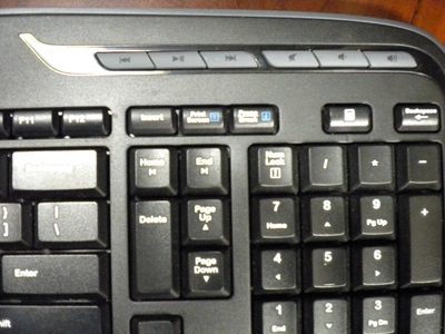 USED Logitech K330