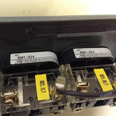 USED ALLEN BRADLEY 800T-3TZM11 SER T