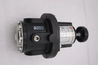 NEW OPEN BOX FAIRCHILD INDUSTRIAL PROD 4024A AIR PRESSURE REGULATOR STK GF465