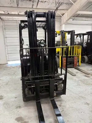 Used 2016 YALE GLP030VX Internal Combustion Forklifts: Pneumatic Tire Texas US | 4K Lift Co #1573786