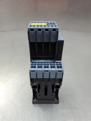 Siemens Sirius 3RT20172BB41 Power Contactor w/3RH29112XA220MA0 Module. 4D46