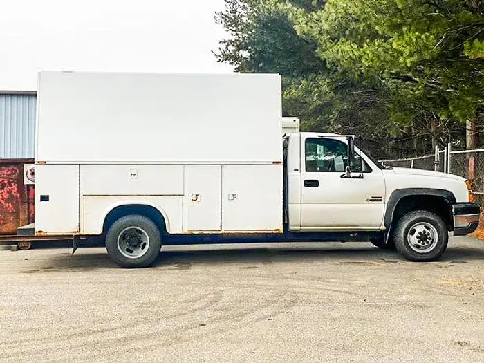 Used 2004 CHEVY SILVERADO 3500 TRUCK 4X4 Service & Utility Trucks California US | East West Machinery & Drilling #1417658