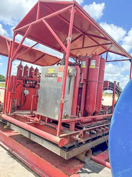 Used COMMANDER SPEEDFLO ACCUMULATOR UNIT Hydraulic Power Units Pennsylvania US | East West Machinery & Drilling #1417853