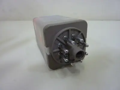 USED ALLEN BRADLEY 700-HA33Z24 SER C