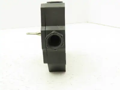 Omron D4JL-4NFA-C7-01 Guard Lock Safety-Door Switch Interlock Solenoid Release