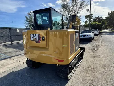 New | in-Stock 2025 CATERPILLAR 305.5E2 CR Crawler Excavators - Mini Florida US | Truck and Van Outlet #1509253